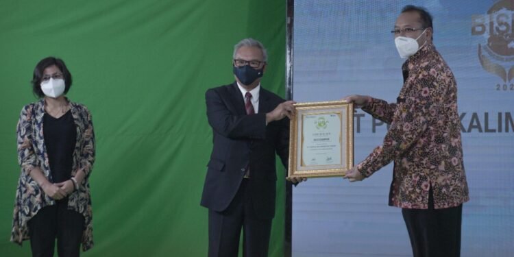 Praktik CSR Terbaik, PKT Raih Gold Champion BISRA 2021