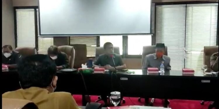 Walk Out, BW Geram DPRD Tak Dilibatkan dalam Pembahasan DED Jalan Lingkar