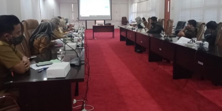 Adipura Dipertaruhkan dalam Pembahasan Raperda Pengelolaan Sampah