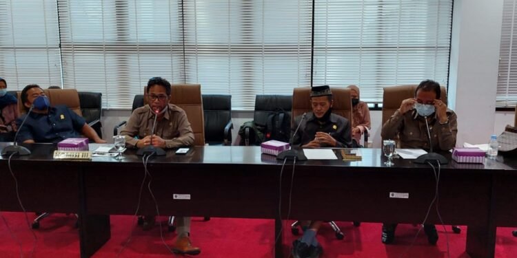 Proyek Jalan Tol dan Kilang Minyak Batal, Ini Tanggapan Amir Tosina