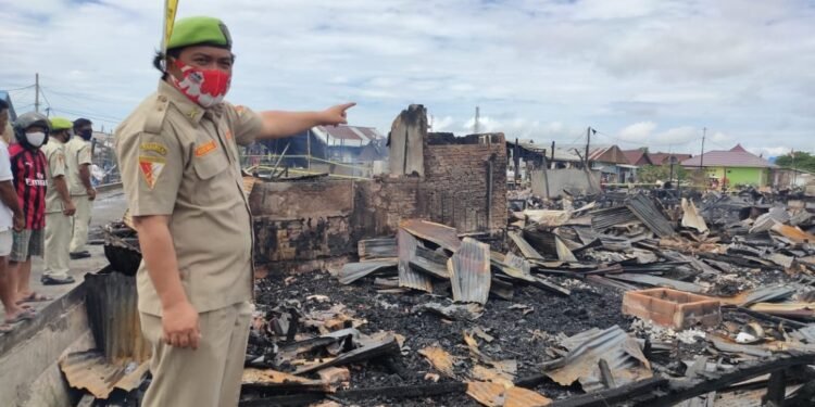 Selain Salurkan Bantuan, Agus Haris Ajak Korban Kebakaran Bangkit