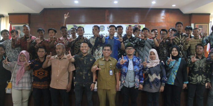 Demi Pertahankan Prestasi Perpustakaan Kelurahan Terbaik Nasional, Kelurahan Berbas Pantai Lakukan Visitasi Ke DPK Kaltim