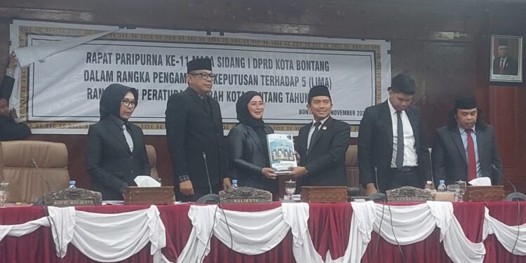DPRD Sahkan Perda Pembangunan Industri Kota Bontang tahun 2023-2043