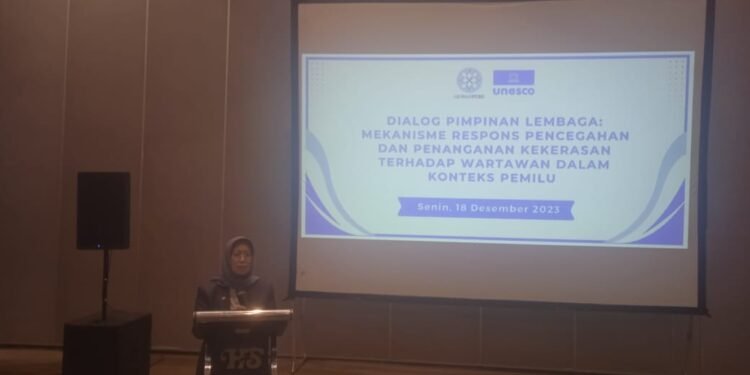 Ketua Dewan Pers: Informasi dari Media Sosial Bukan Berita