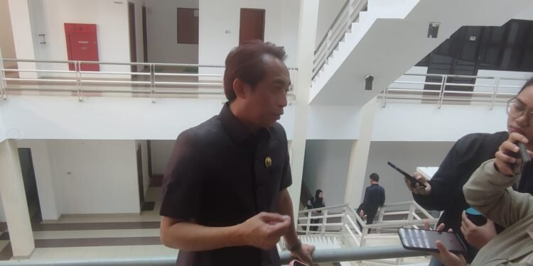 Rustam Minta Evaluasi Perekrutan TKD untuk Efisiensi Anggaran