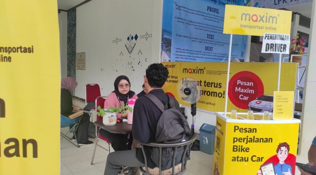 Maxim Buka Lowongan Mitra Driver di Job Fair Bontang 2025
