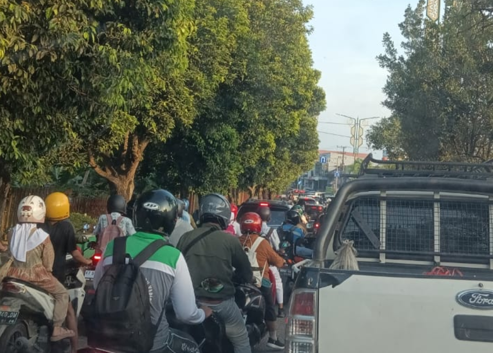 Galian Pipa PDAM Picu Kemacetan di Sejumlah Jalan Protokol Bontang