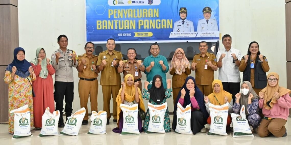 Pemkot Bontang Salurkan 82 Ton Beras bagi 4.139 Warga, Berasal dari Program PBP 2025