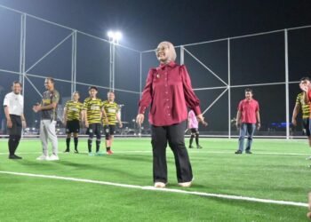 Ketua DPRD Cup Resmi Bergulir, Wali Kota Bontang Buka Turnamen Mini Soccer Antar OPD