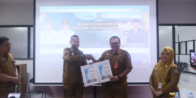 Diskominfo Bontang Serahkan Tujuh Website Resmi ke OPD dan Kelurahan
