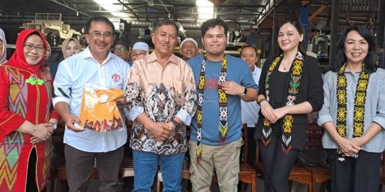 H Redy Borong Seribu Tiket Kuyank