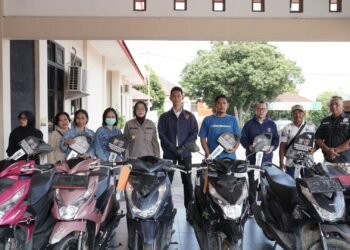 Polres Bontang Kembalikan Tujuh Motor Milik Korban Pencurian