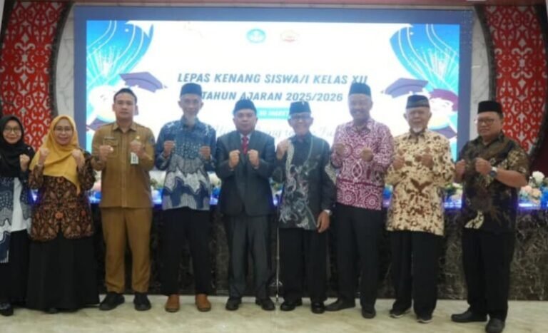 Hadiri Pelepasan Siswa SMA Bahrul Ulum, Wawali Agus Haris Dorong Generasi Muda Raih Masa Depan Gemilang